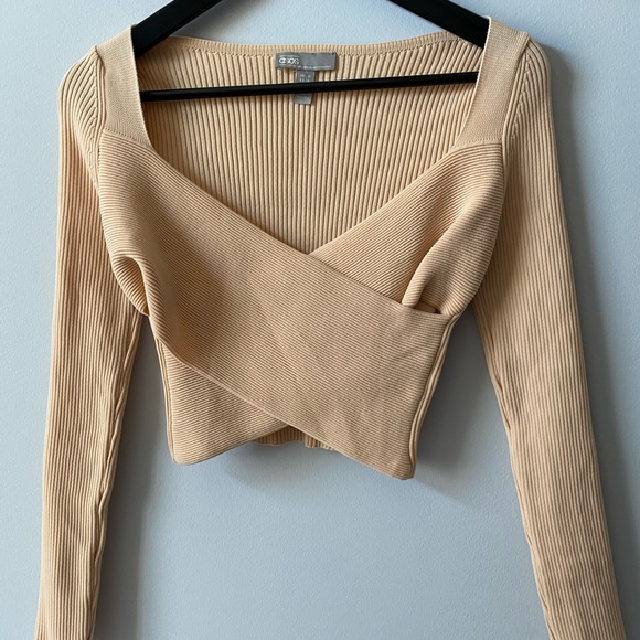 *NEW* ASOS Long Sleeve Structured Knit Crop Top - Picture 3 of 5